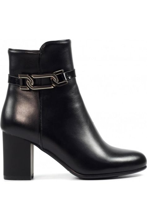 Lunar boots sale 2025