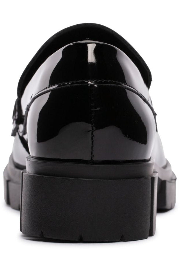 Loafer Clarks Teala w kolorze czarnym lakierowanym