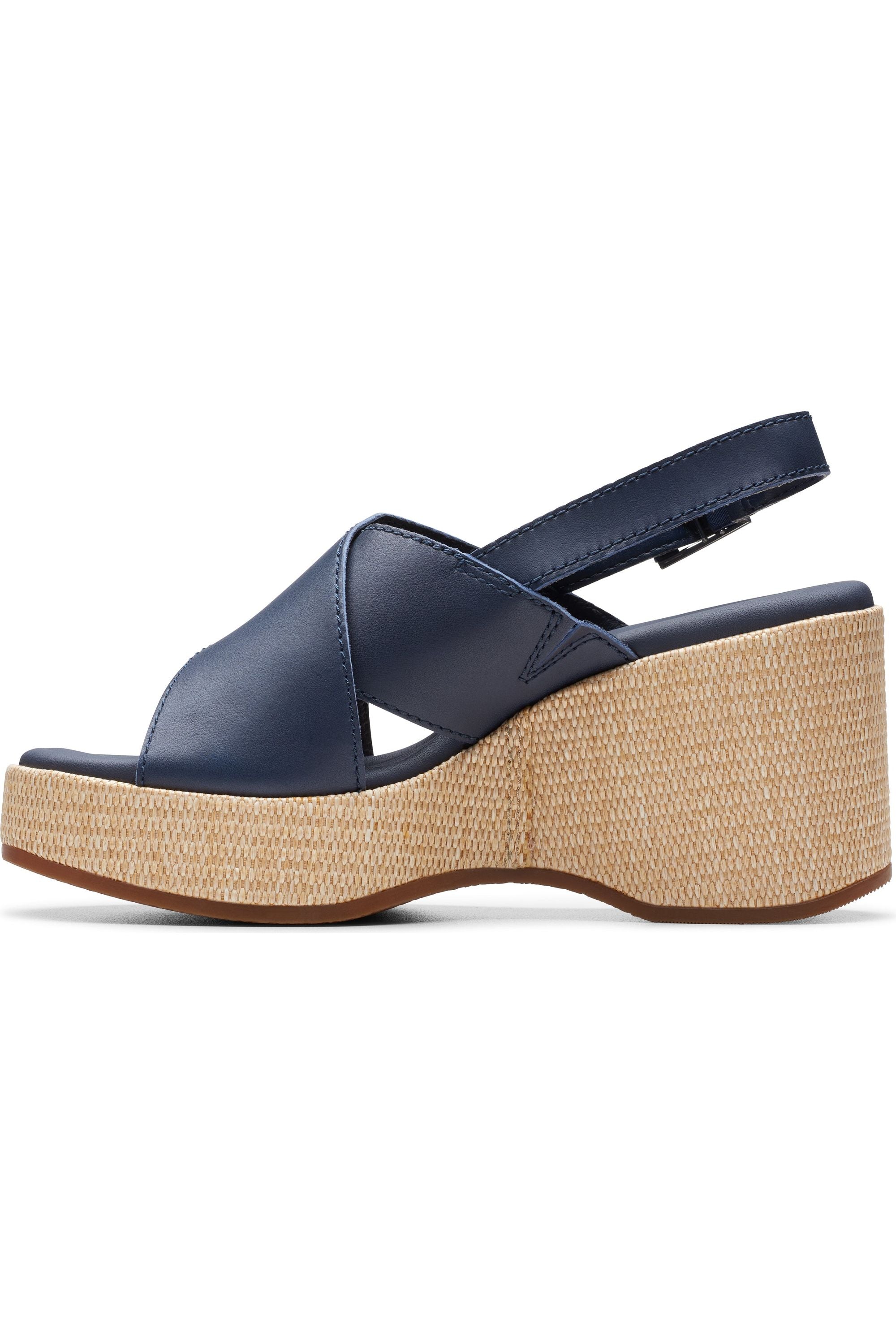 Clarks Manon Wish in Navy Leather