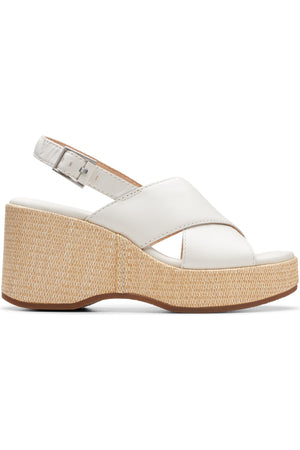 Clarks Manon Wish in Off White Leather