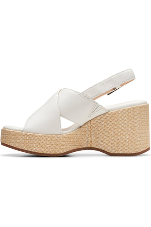Clarks Manon Wish in Off White Leather