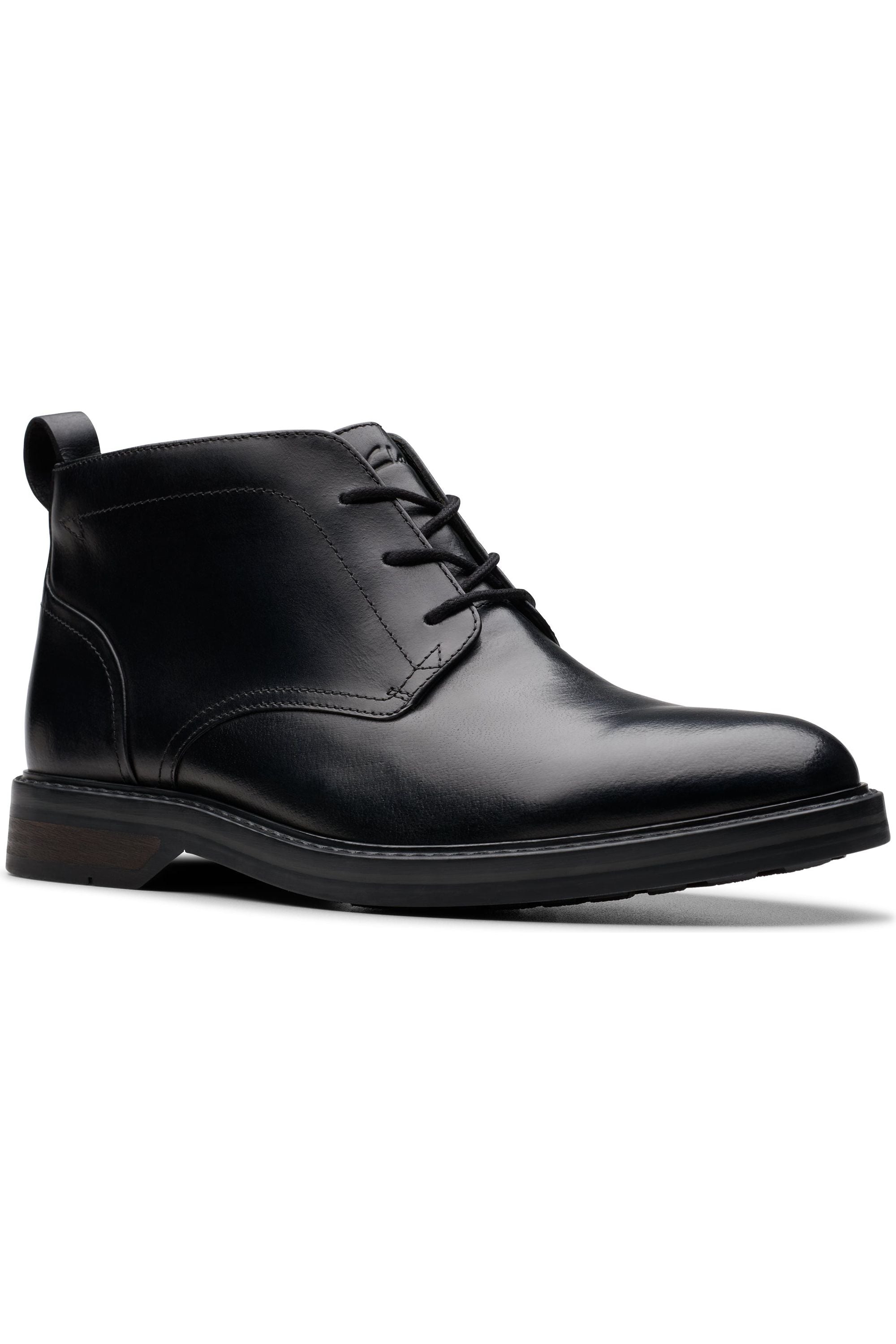Black leather chukka outlet
