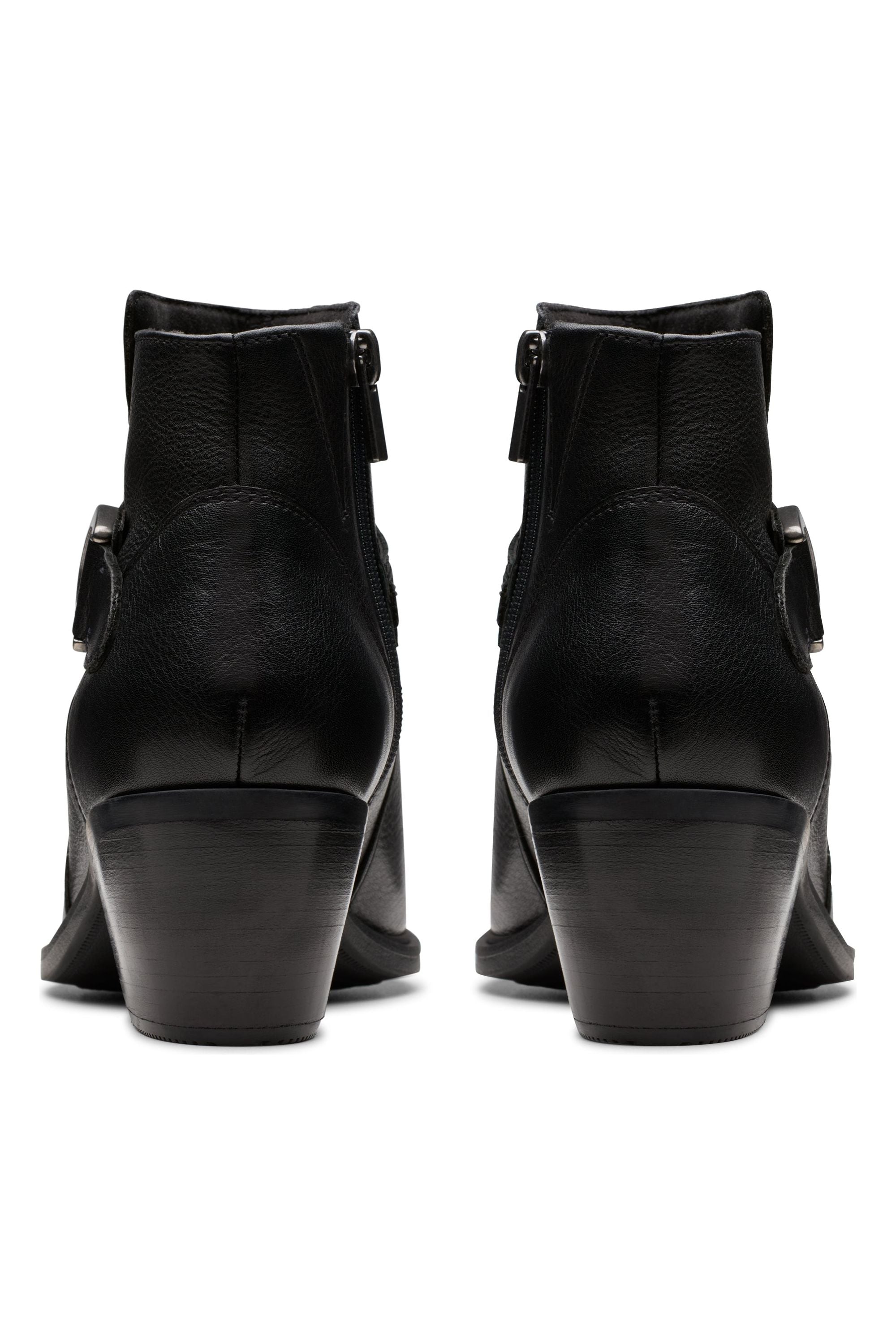 Clarks Neva Buckle black wide fit
