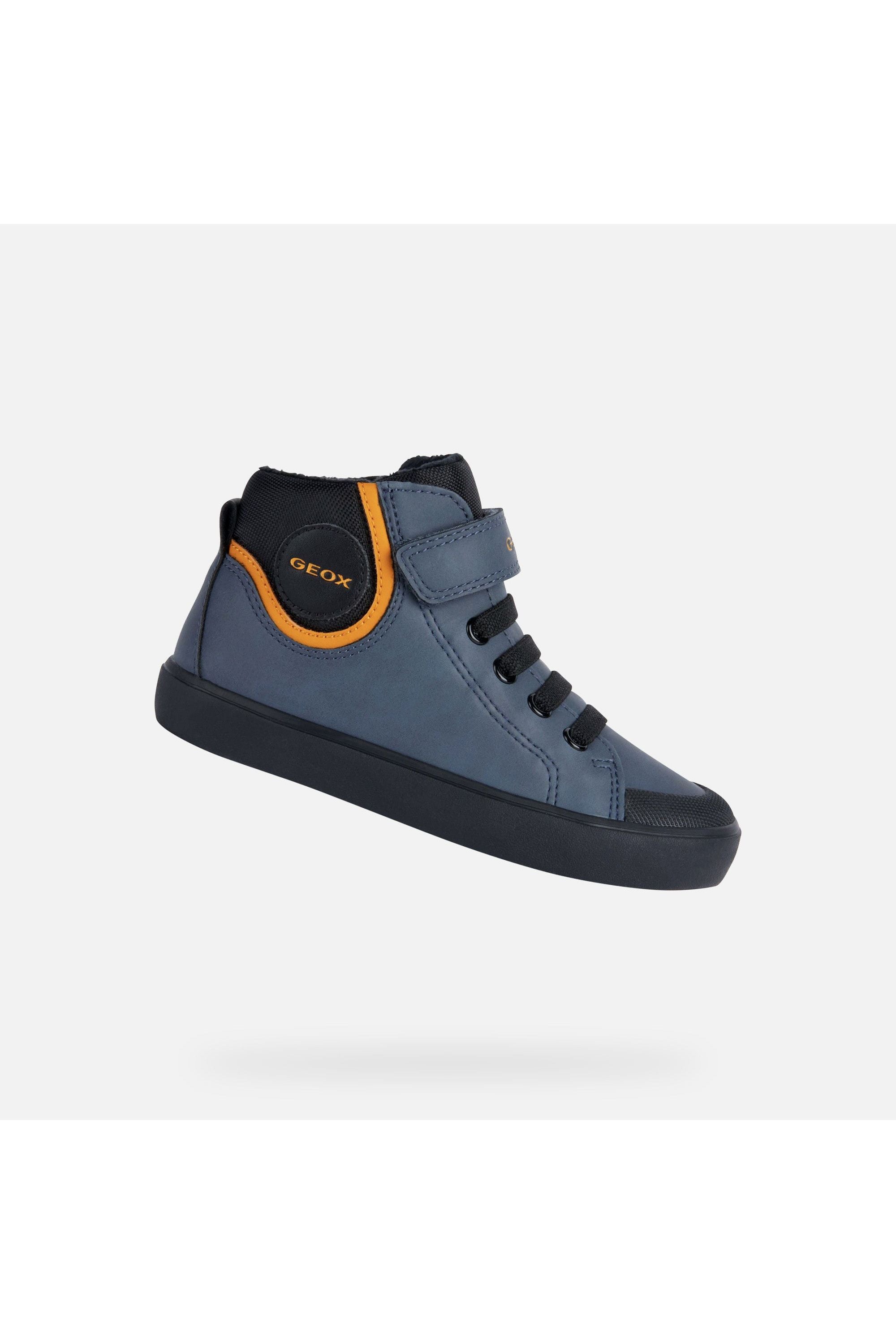 Clarks outlet on sale boys trainers