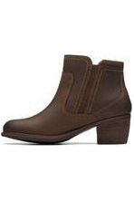 Clarks Boots Neva Zip in Taupe Leather