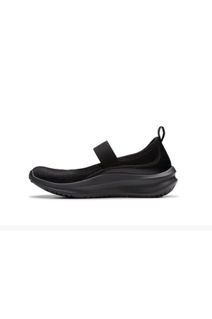 Clarks Cloudsteppers Solevana Jane in Black