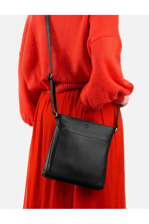 Yoshi Bryant Leather Cross Body Handbag in black leather