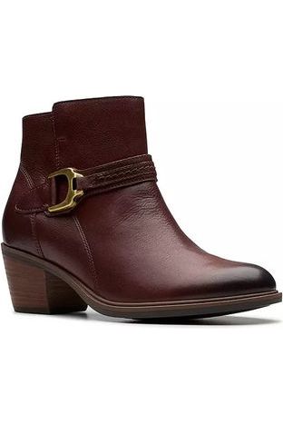 Clarks Neva Buckle in British Tan wide fit