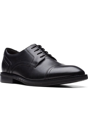 Clarks Un Hugh Cap in Black Leather Extra Wide