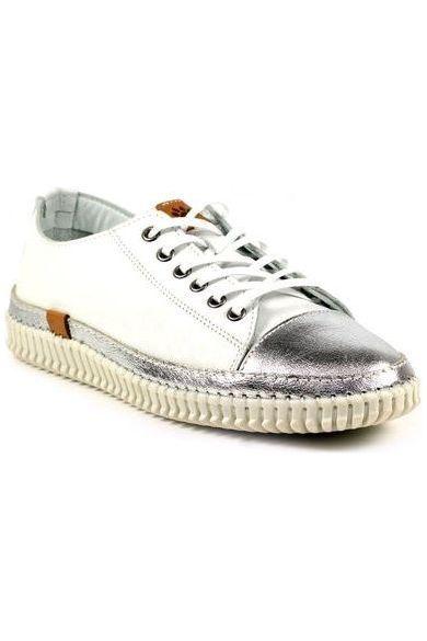 Lunar Shoes Truffle FLD105 in white