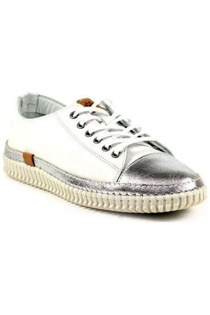 Lunar Shoes Truffle FLD105 in white