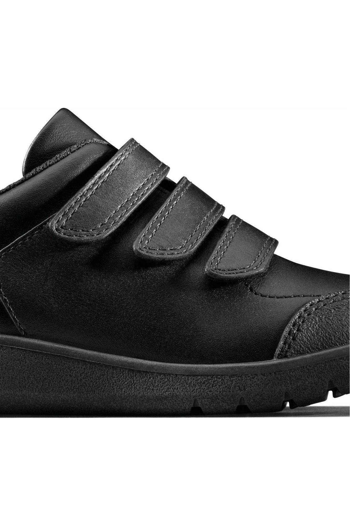 Clarks Scape Sky Youth czarna skóra 