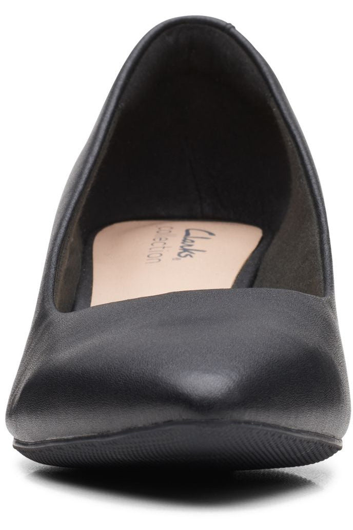 Clarks Teresa Step in Black leather