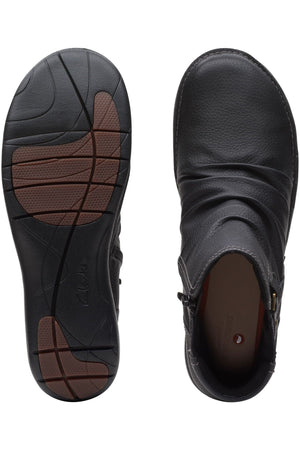 Clarks Un Loop Top black leather